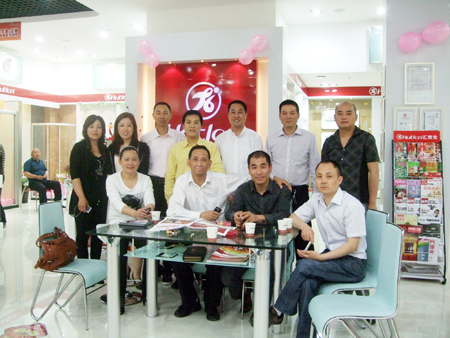 激情五月，匯泰龍江蘇無錫、中山石岐、廣東梅州專賣店同期開業(yè)