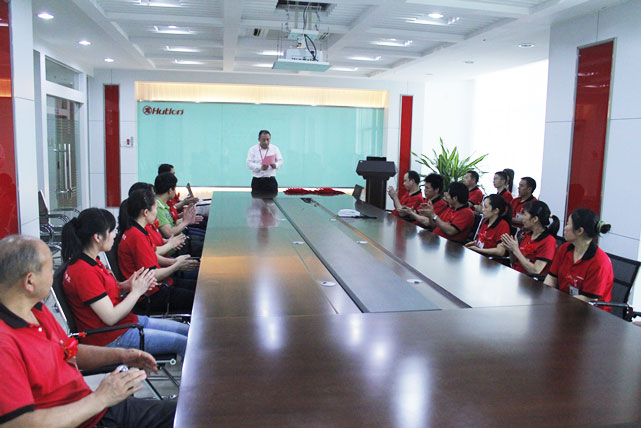 匯泰龍2014年第一季度優(yōu)秀員工表彰大會隆重舉行