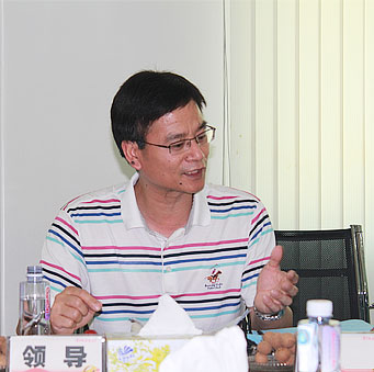 里水鎮(zhèn)黨委何宏圖鎮(zhèn)長(zhǎng)